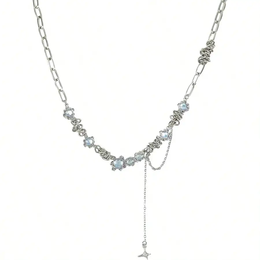 

Серебристое ожерелье с нерегулярной цепочкой, переливающимися камнями и подвеской в виде звезды