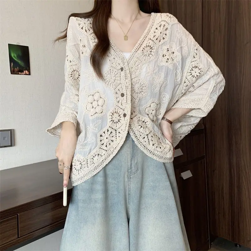 

Уникальный вязаный крючком полый кружевной кардиган в иностранном стиле, женский лето 2023, новый большой размер, толстый мм, с рукавами семи четвертей, солнцезащитный топ