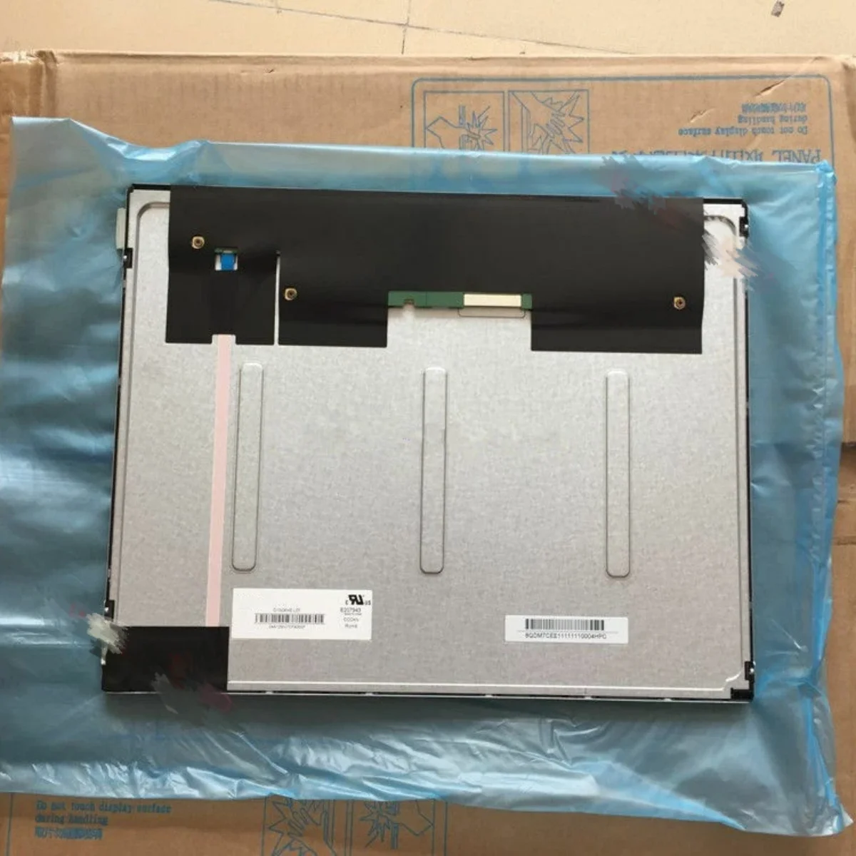 

Новая 15-дюймовая ЖК-панель дисплея G150XNE-L01