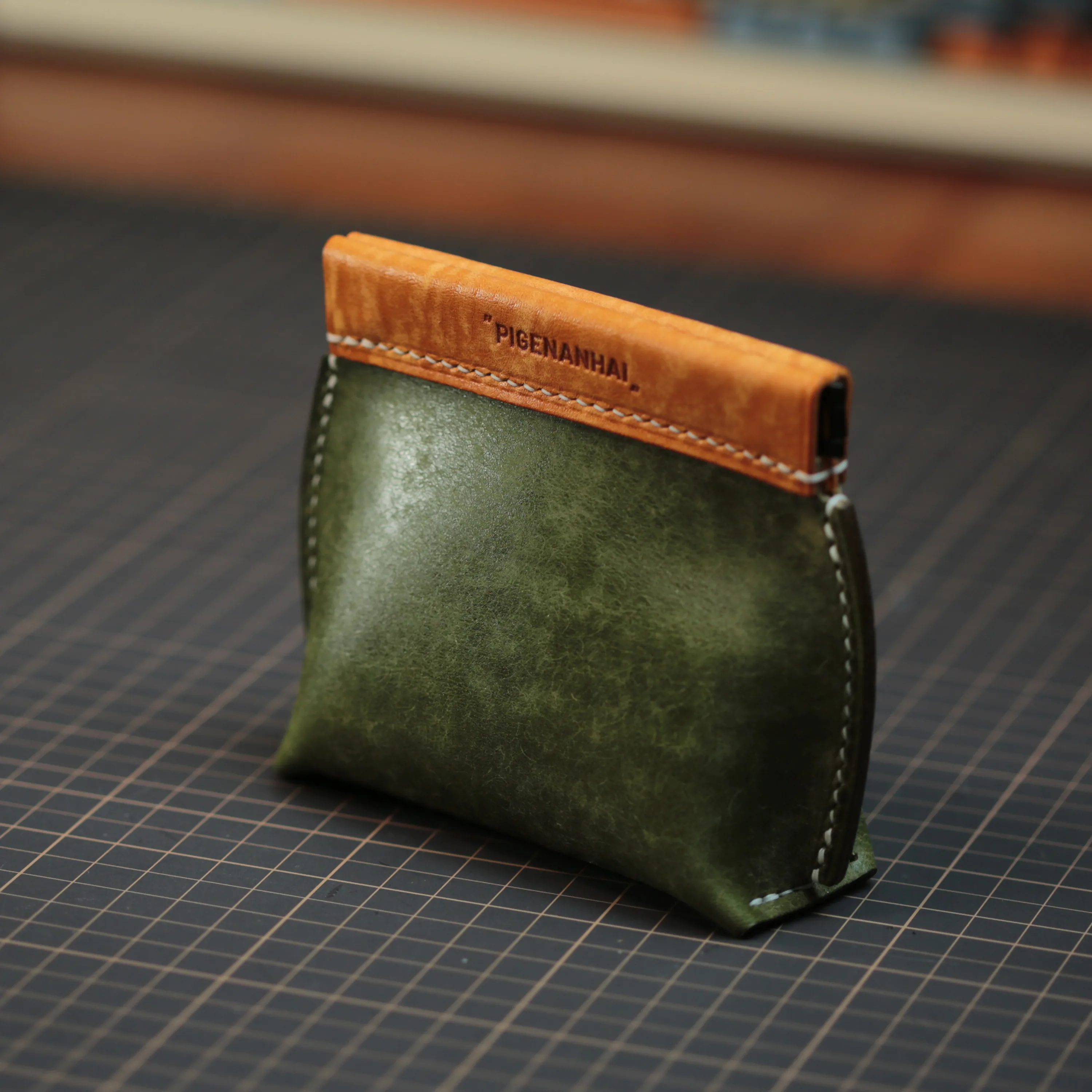 porte-monnaie-en-cuir-fait-main-pour-homme-horizontal-avec-blocs-de-couleurs-et-coutures-style-retro-mode-coreenne-petit-portefeuille-cuir-de-vache-pour-jeunes