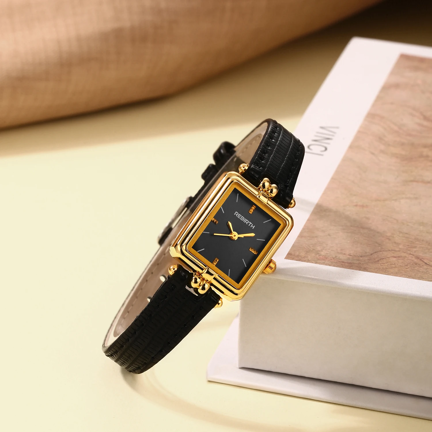 Casual, Fashionable, College-Style, Retro, Artistic Quartz Movement Watch