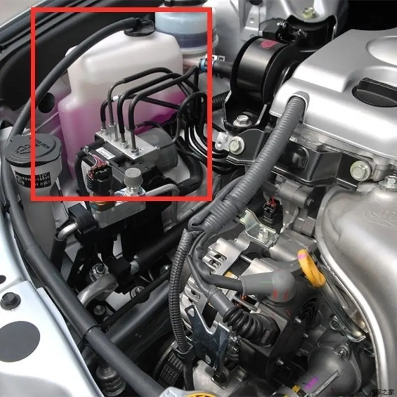 Auto Water Tank Subtank Reservoir for Toyota Camry VI 2006 2007 2008 2009 2010 2011 16470-0H090