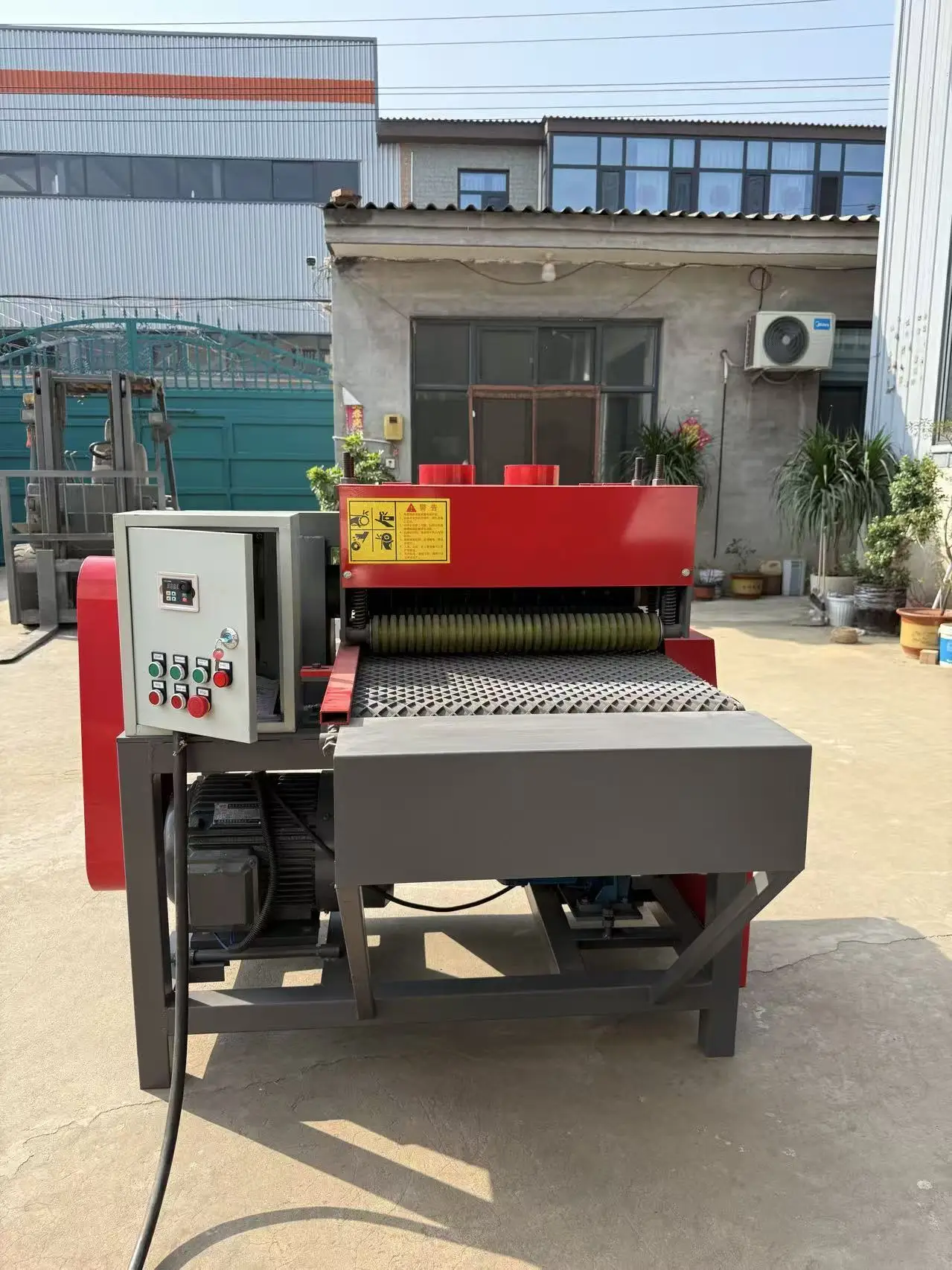 Woodworking Multi-blade Rip Saw with Motor for Woodcutting  15kw Power 380V