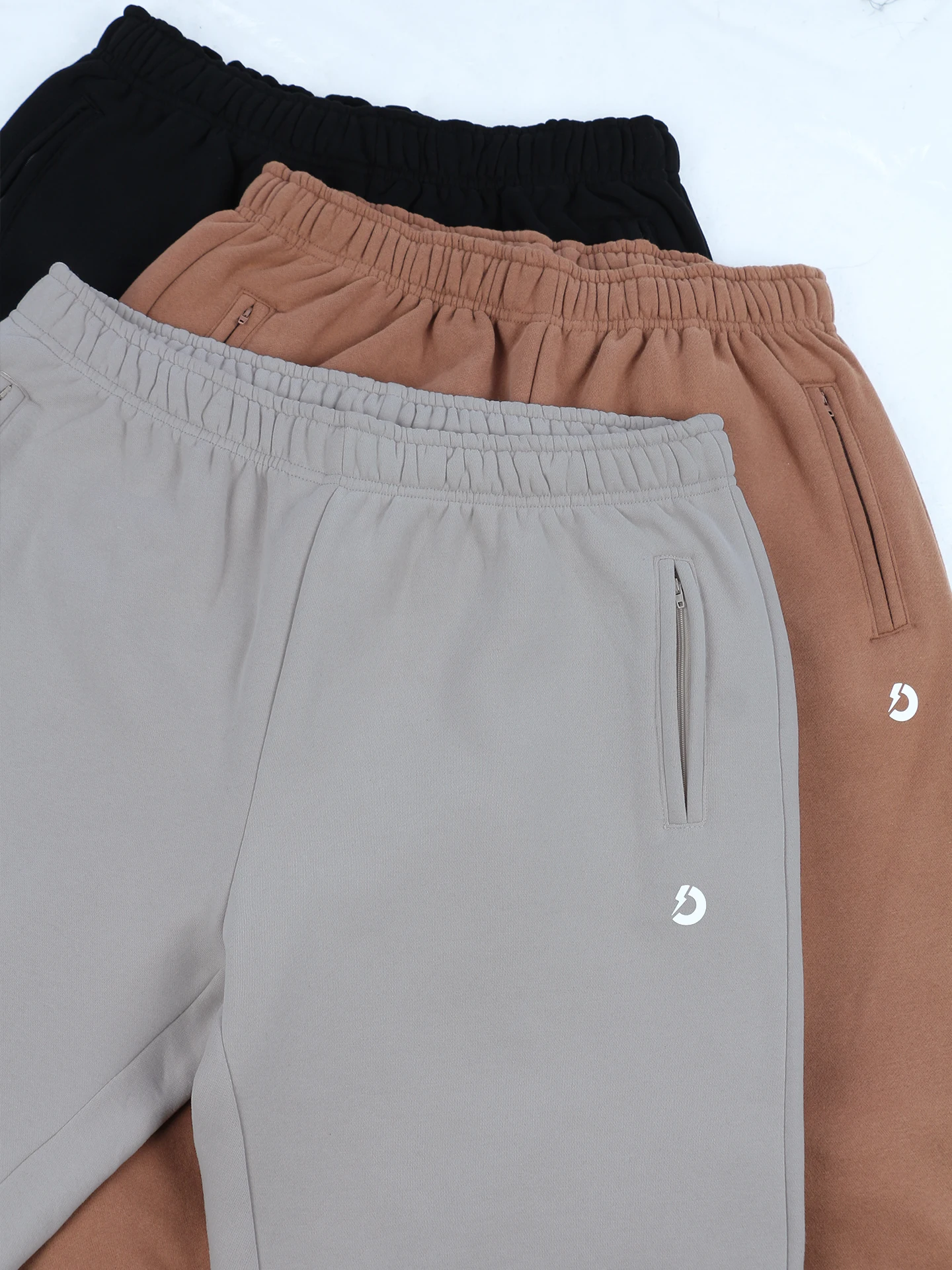 

Thiened Fce Autumn Winter Jogging Pants Loose Fit Running Sports Trousers for Men And Women Simple Design with Zipper Po...