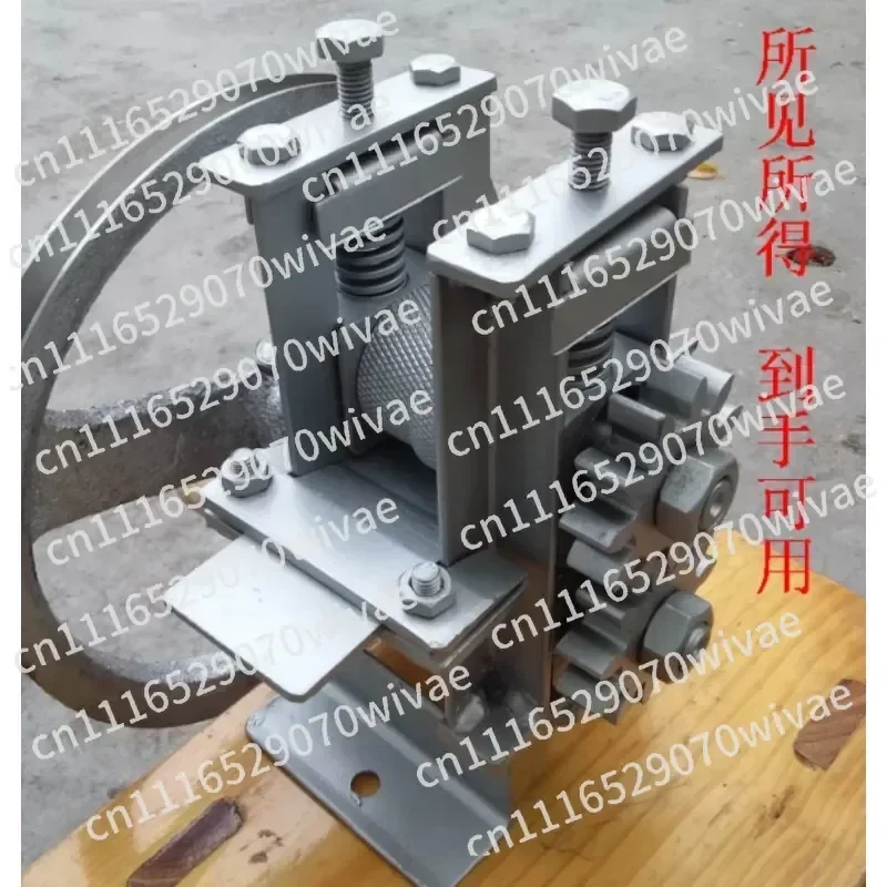 Hand Crank Bamboo Splitter, Manual Bamboo Strip Separator,  Sliver Opening Machine for Bamboo Weaving Crafts