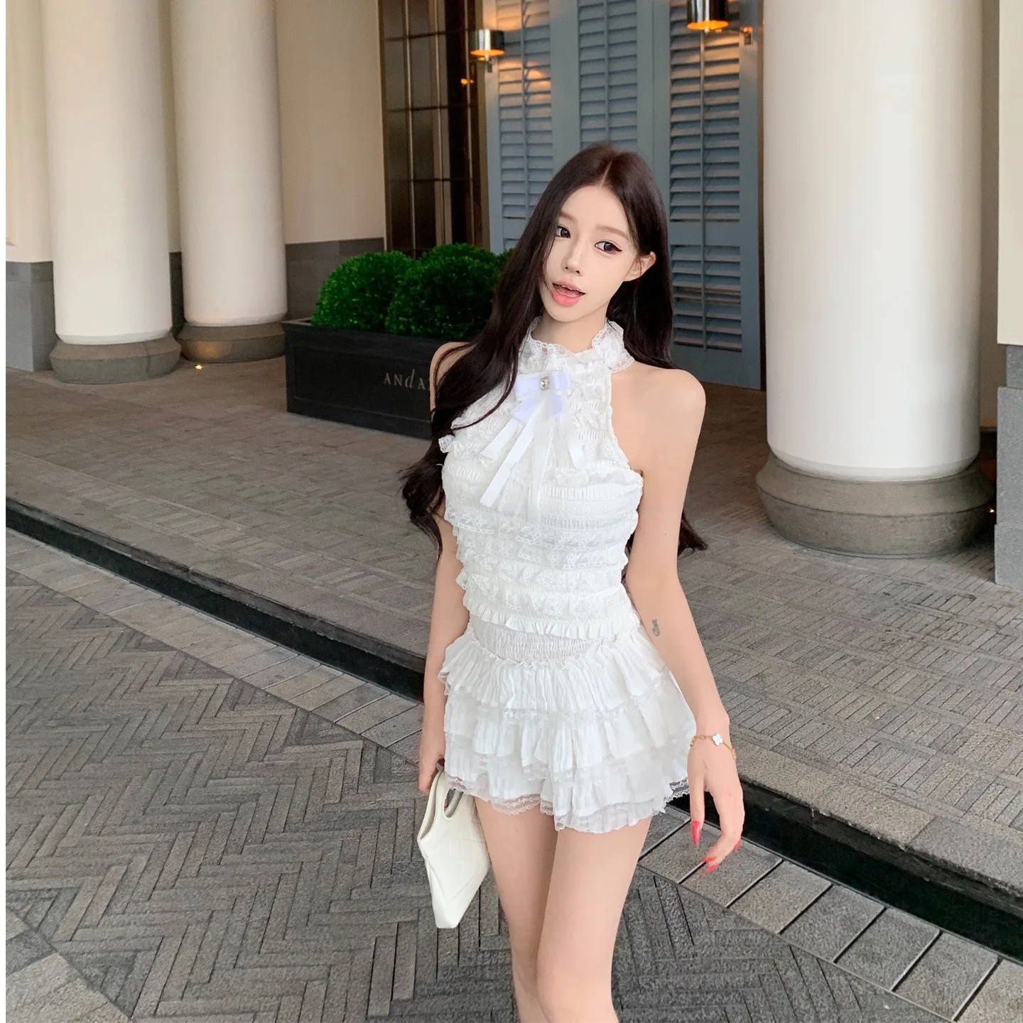 

Элегантный летний комплект в корейском стиле: топ без рукавов с узлом, кружевные вставки, пышная юбка-брюки, модный набор класса люкс