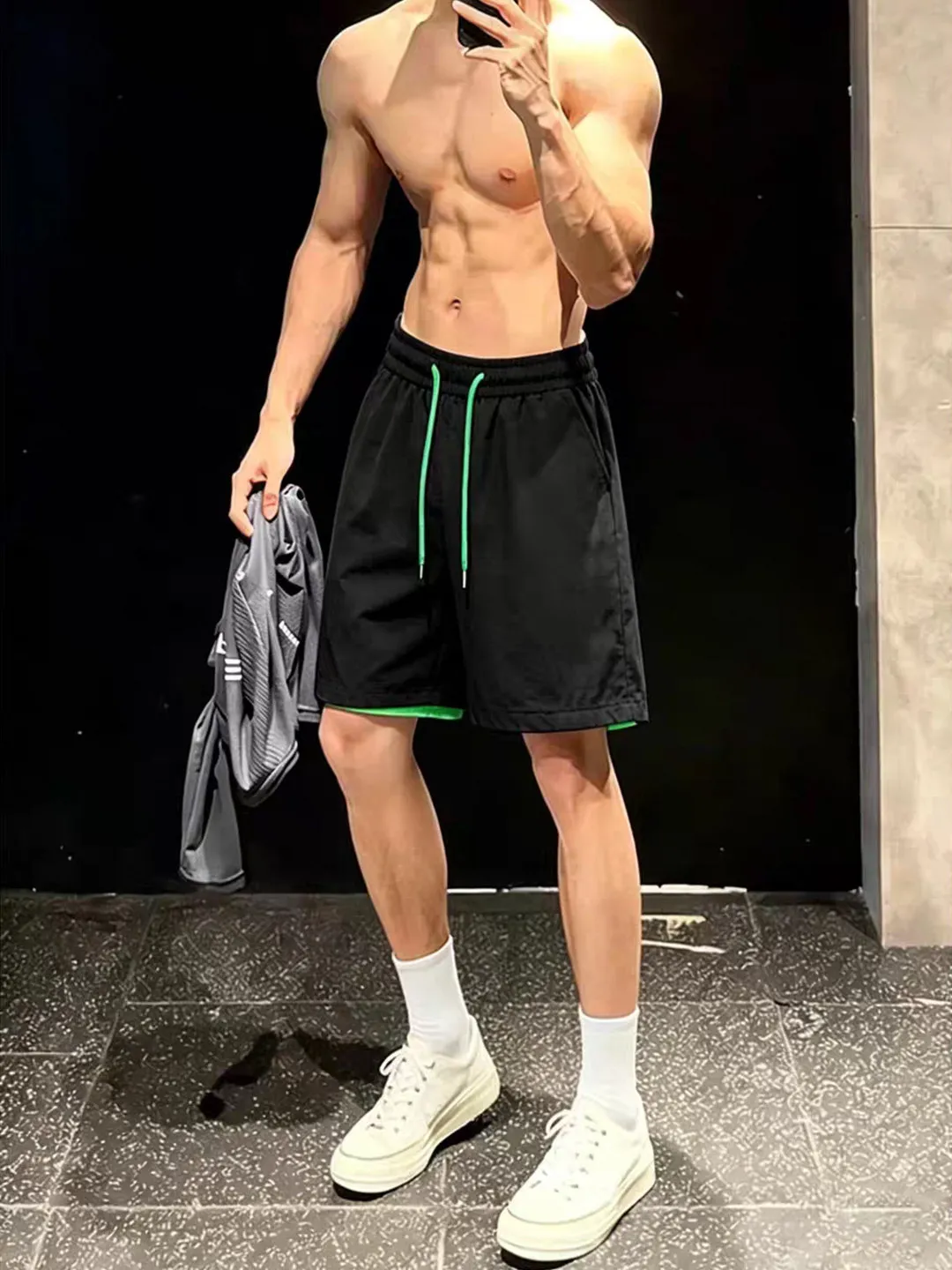

Quick Dry Nylon Shorts Men's Summer Outdoor Running Sport Sunscreen Five-Quarter Length Beachwear Casual Loose Fit mid Waist