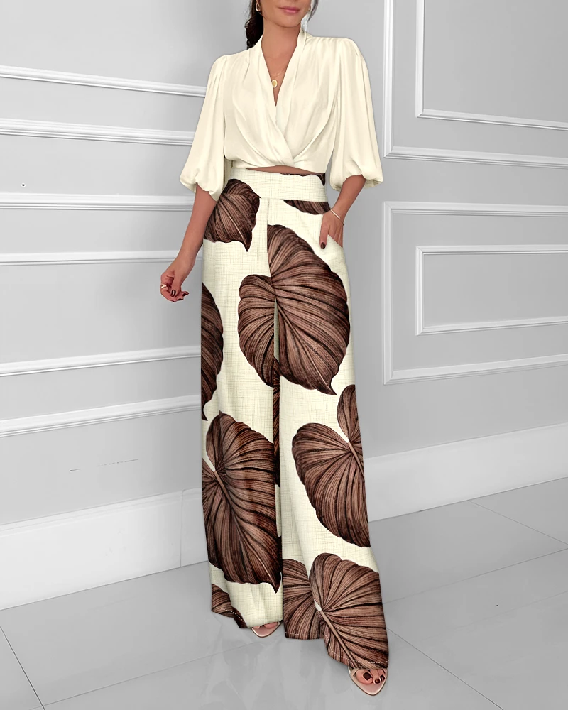 

2 Pieces Outfit V Neck Crop Top and Casual Plants Print Ruched Shirred Pants Set