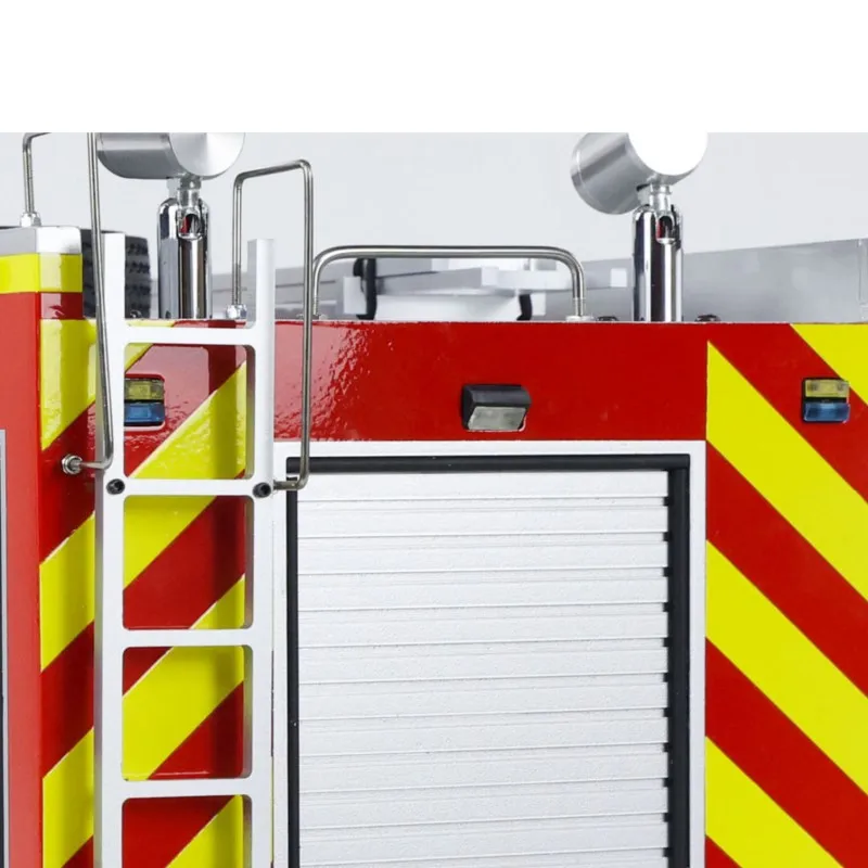 

1/14 4x2 RC Fire Fighting Truck 3-speed Transmission Radio Control Fire Vehicles Light Sound Painted Finished Cars Toys TH24238