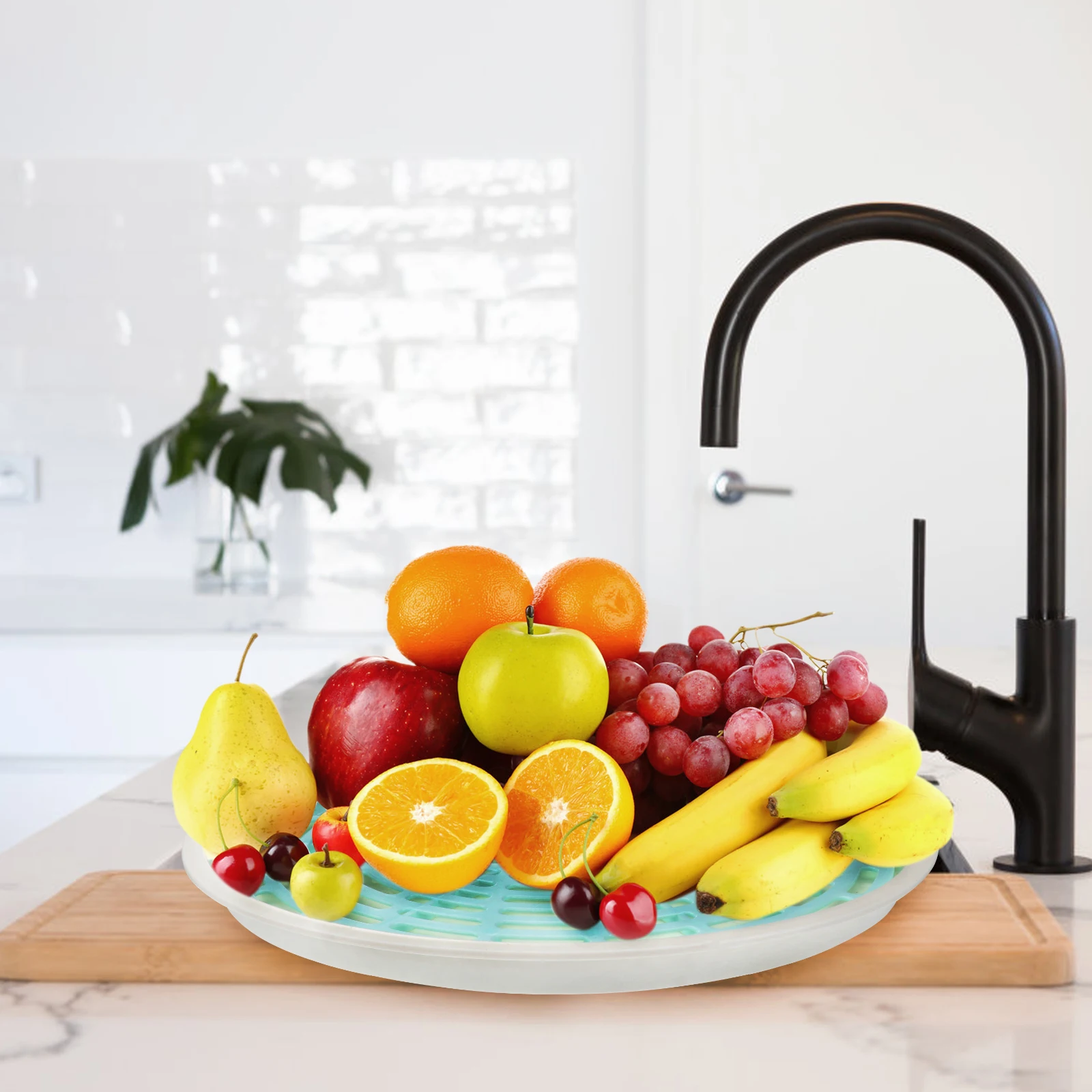 

Self-Draining Fruit Bowl Storage Dish Vegetable Draining Tray Kitchen Counter Dish Premium Material Water Discharge Design
