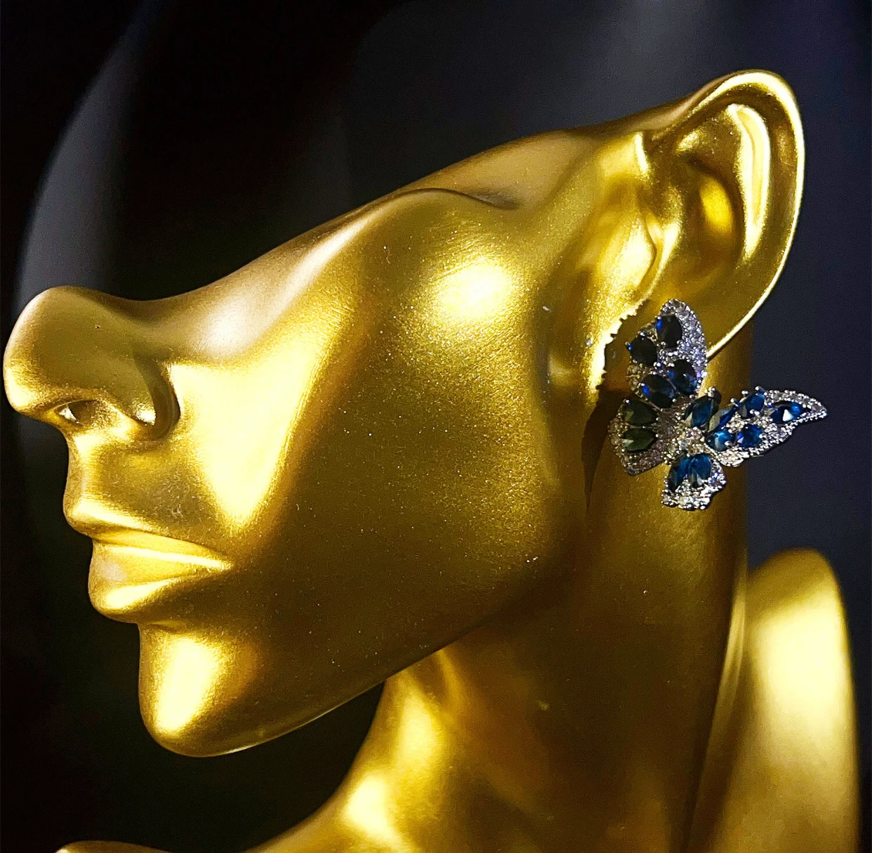 Nuevos pendientes europeos y americanos, trabajo pesado, pendientes de circonita de color de alta gama, pendientes de mariposa de diseño lujoso para mujer