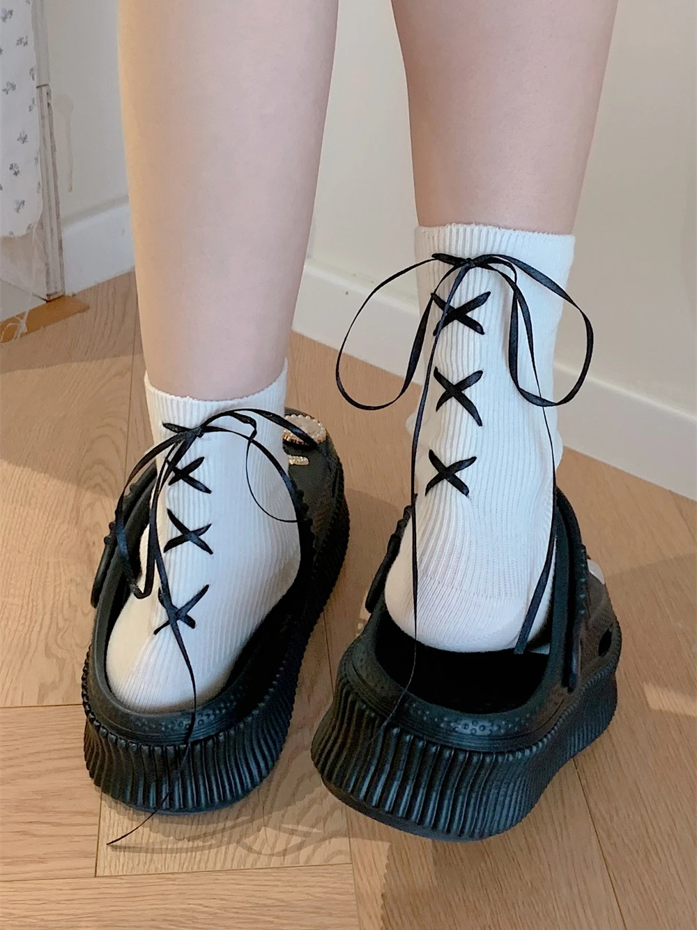 

White Lace Ribbon JK Socks Women's Sweet Summer Floral Trim Mid-Calf Cotton Socks Breathable Absorbent Comfortable Stockings