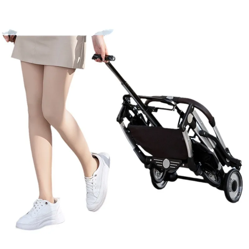 

Medium and large pet cart can be separated out dog cart bag can be folded to walk cats and dogs