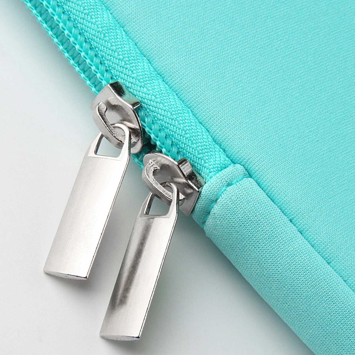 

Zippered Laptop Case Bag 13 14 Inch Notebooks Green Portable Neoprene Shockproof Dirt Debris Scratch Proof Loading