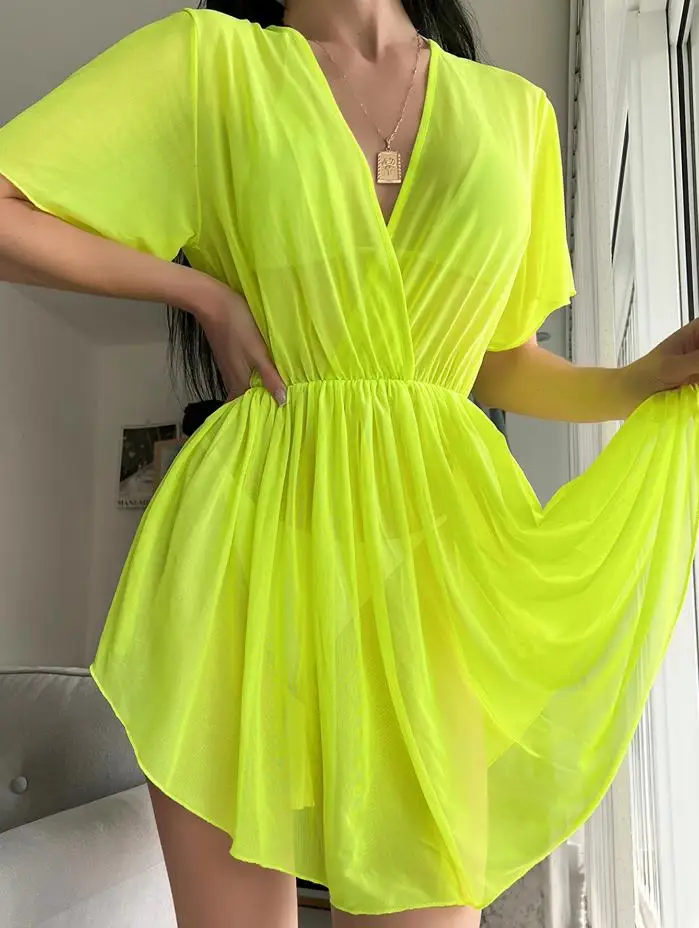 Yiiciovy Verão Sexy Mulheres Chiffon Bikini Cover-up Praia Mini Vestido de Manga Curta V Neck See-through Plissado Verão Praia Vestidos