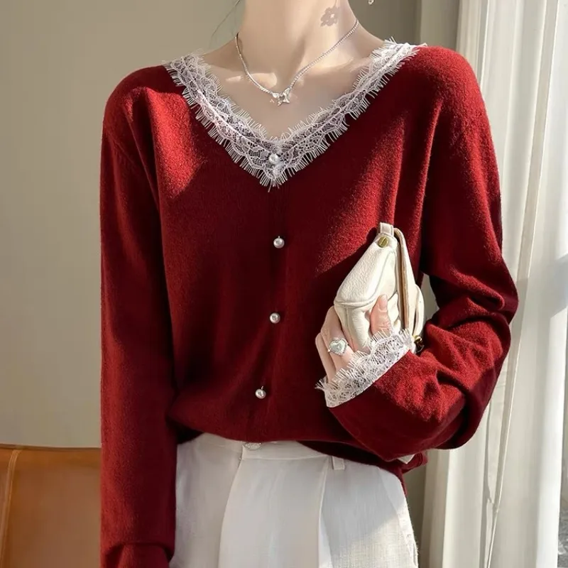 Xiaoxiangfeng V-neck Lace Thin Sweater Low-neck White Loose Sweater Top Versatile