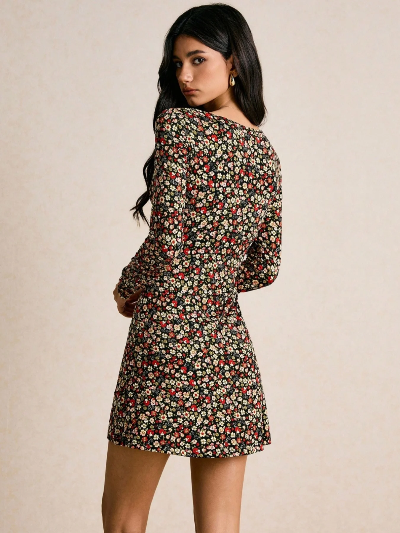 Autumn and winter fashion new V-neck full body floral slim fit long sleeved dress