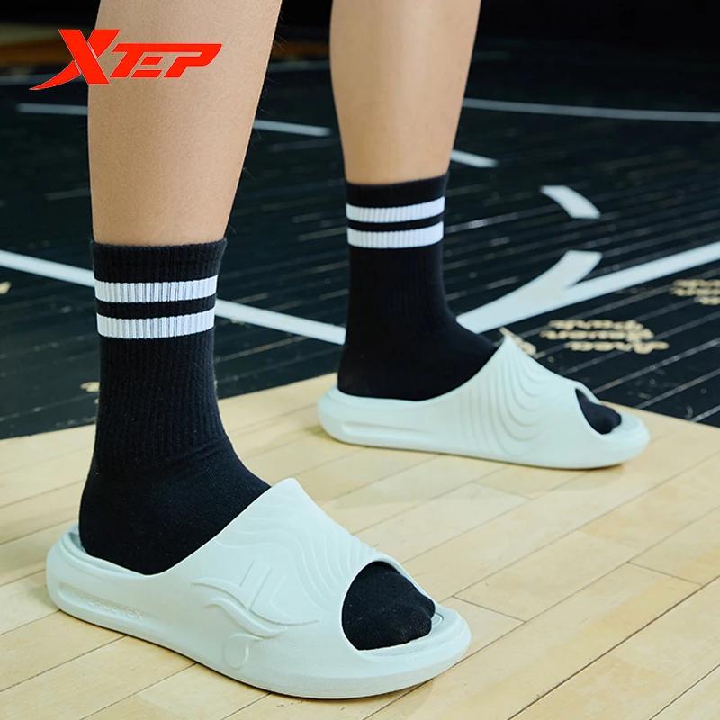 Xtep Jeremy Lin Slippers For Men Outdoor Beach Sport Sandals Indoor Anti-slip Basketball Break Soft Slippers 878219120010