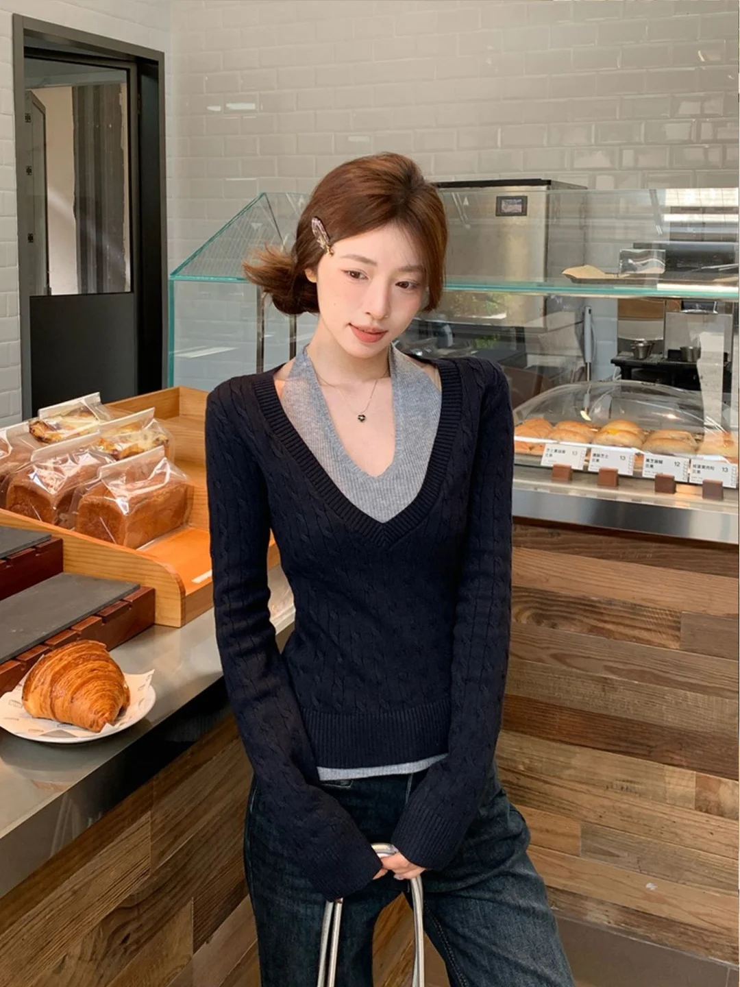 

Korean Style V-Neck Hanging Neck Knitted Sweater Slim Fit Base Layer Color Block Spring Autumn New Arrival Top Women's Fashion