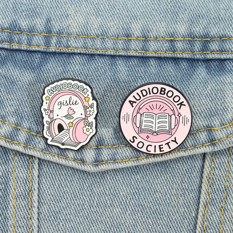 Audiobook Society Emaille Pins Hörbuch Girlie Broschen Anstecknadeln Kopfhörerleser Buchischer Schmuck Geschenk für Freunde