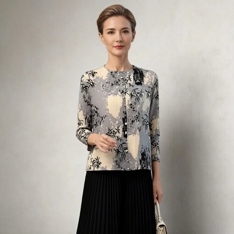 

Новая женская плиссированная блузка Miyake с принтом, повседневный топ, летняя футболка Miyake Pleats, свободная рубашка больших размеров с плиссировкой, коллекция 2026