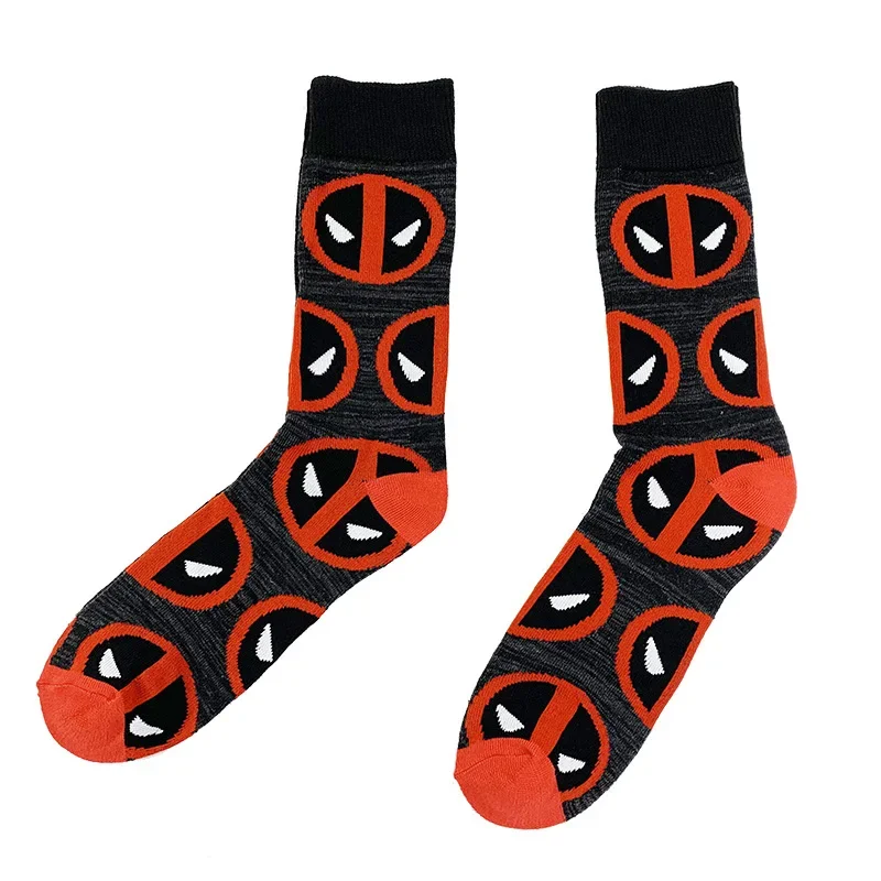 Calze Deadpool uomo Marvels Anime calze lunghe accessori per abbigliamento sportivo all\'aperto moda quattro stagioni Socks regalo per adolescenti