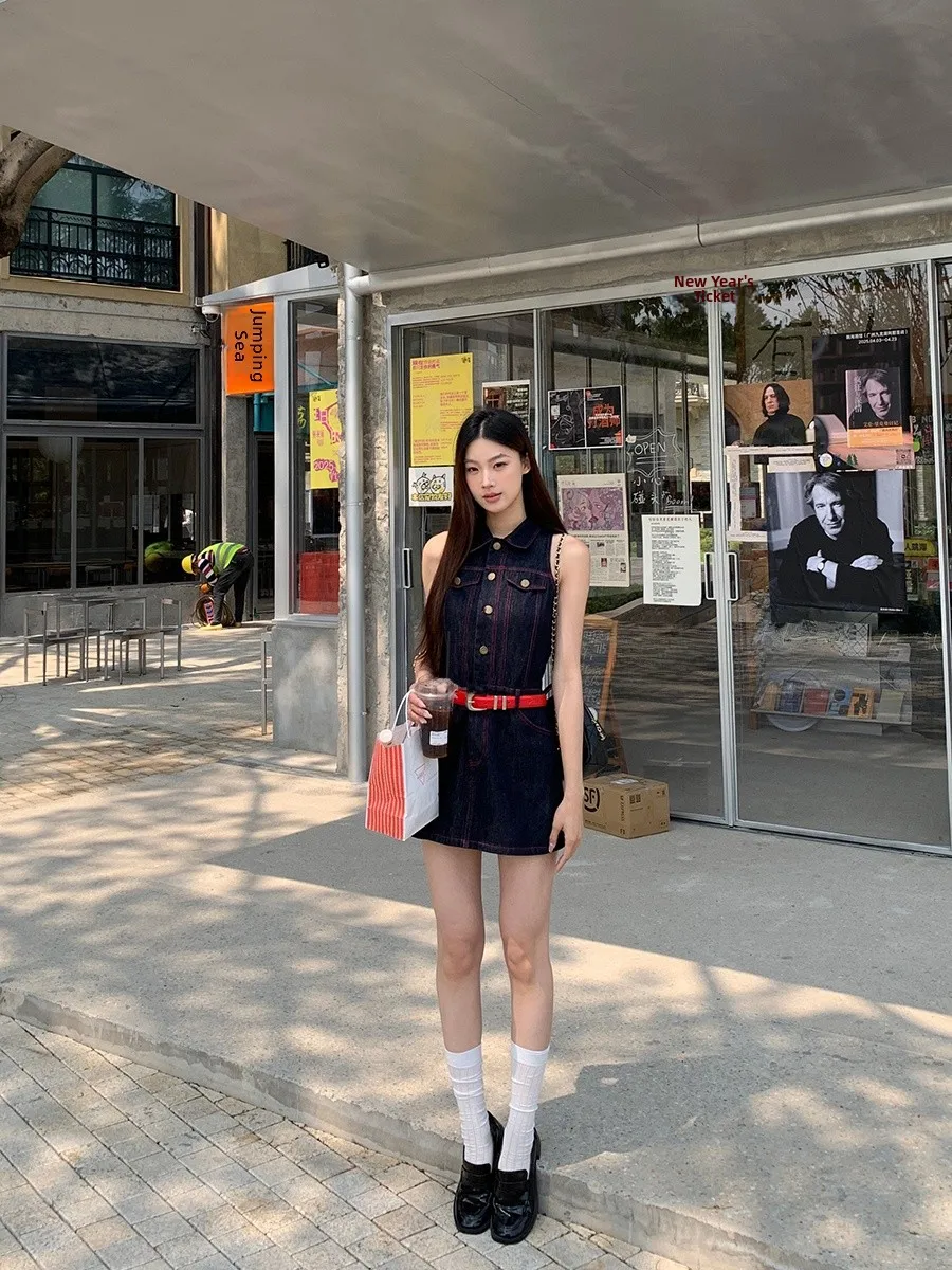 Vestido de Verão Novo em Jeans Azul para Mulheres, Cintura Alta, Estilo H, Mistura de Aodão e Poliéster, Sem Mangas, Gola P...