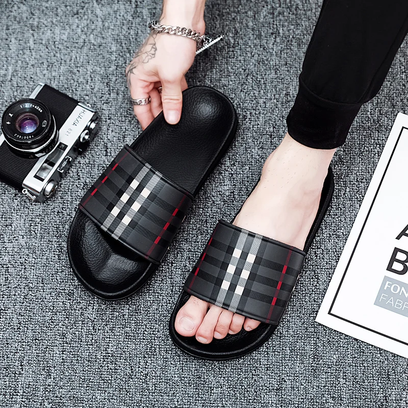 

Beach Sandals Stylish Casual Men's Shoes Light Outdoor Breathable Wading Slippers Bathroom Family Men Chaussures Homme Luxe