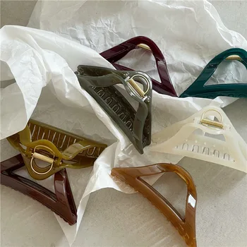 Franse Elegante Driehoek Een Woord Holle Plastic Haar Klauw Mode Jelly Textuur Hoge Kwaliteit Acryl Shark Klauw Haaraccessoires