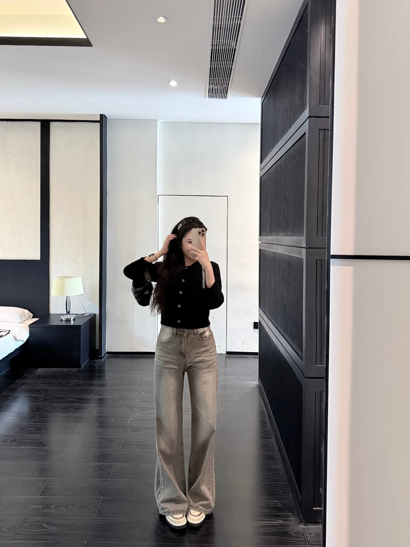 ファッショナブルなハイウエストストレートレッググレーデニムジーンズ女性の春秋の新スタイル痩身多用途カジュアル通勤ジーンズ