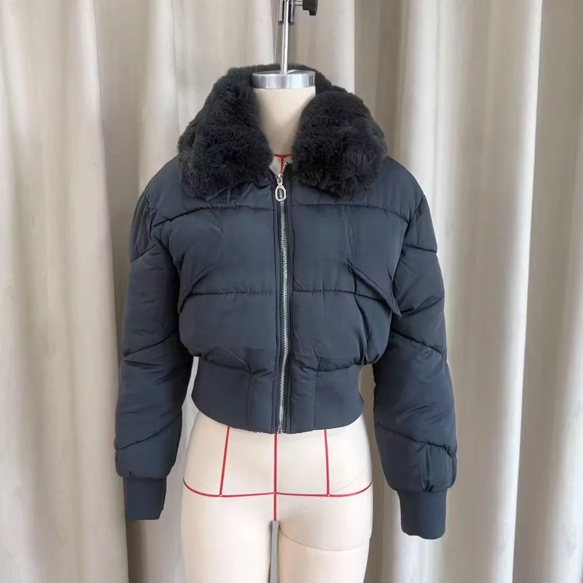 Street Style Thickened Removable Fur Collar Cotton Jacket Women's Fashion Slimming Coat Short Length Zipper Closure  Color