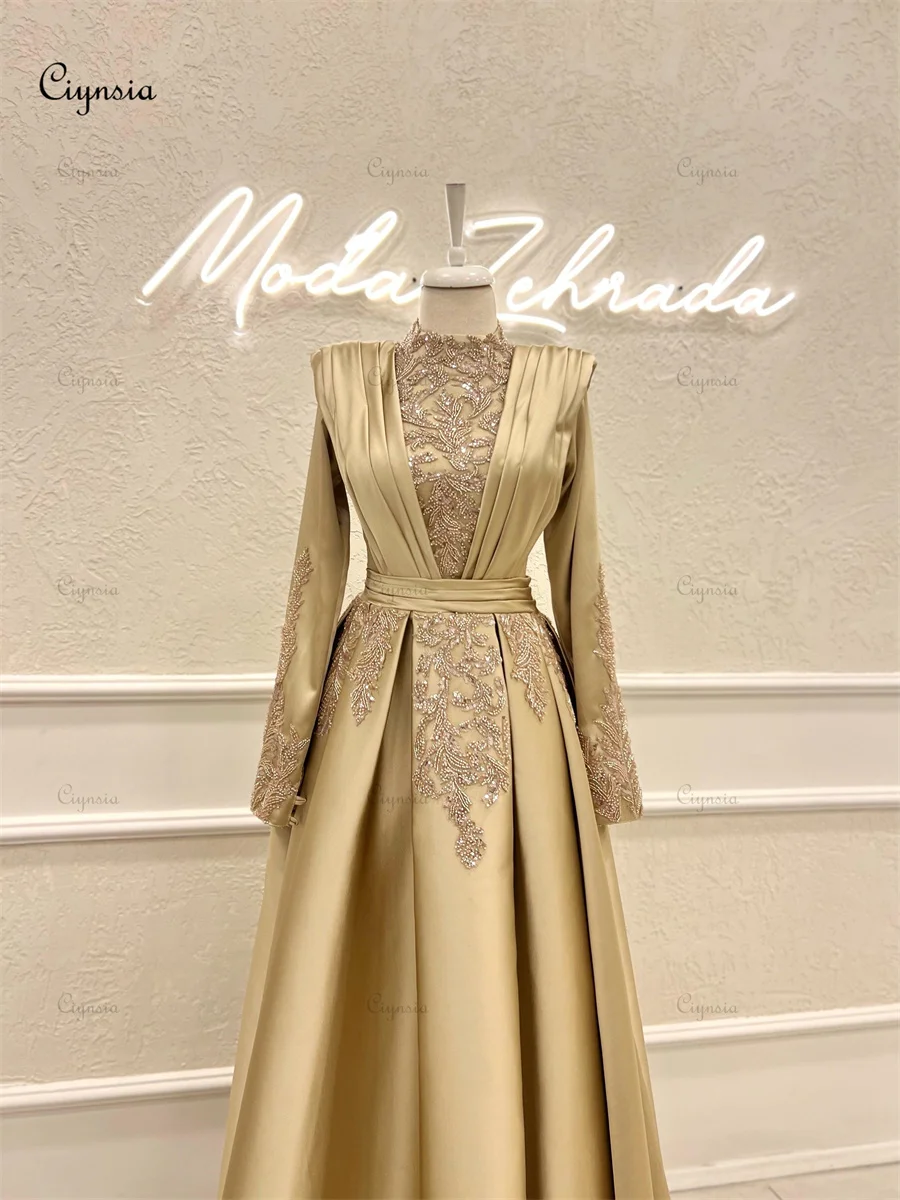 

Ciynsia High Neck A-line Gold Formal Dress 2025 Lace Beaded Satin Dubai Arabic Evening Gowns with Full Sleeves Robes De Soirée