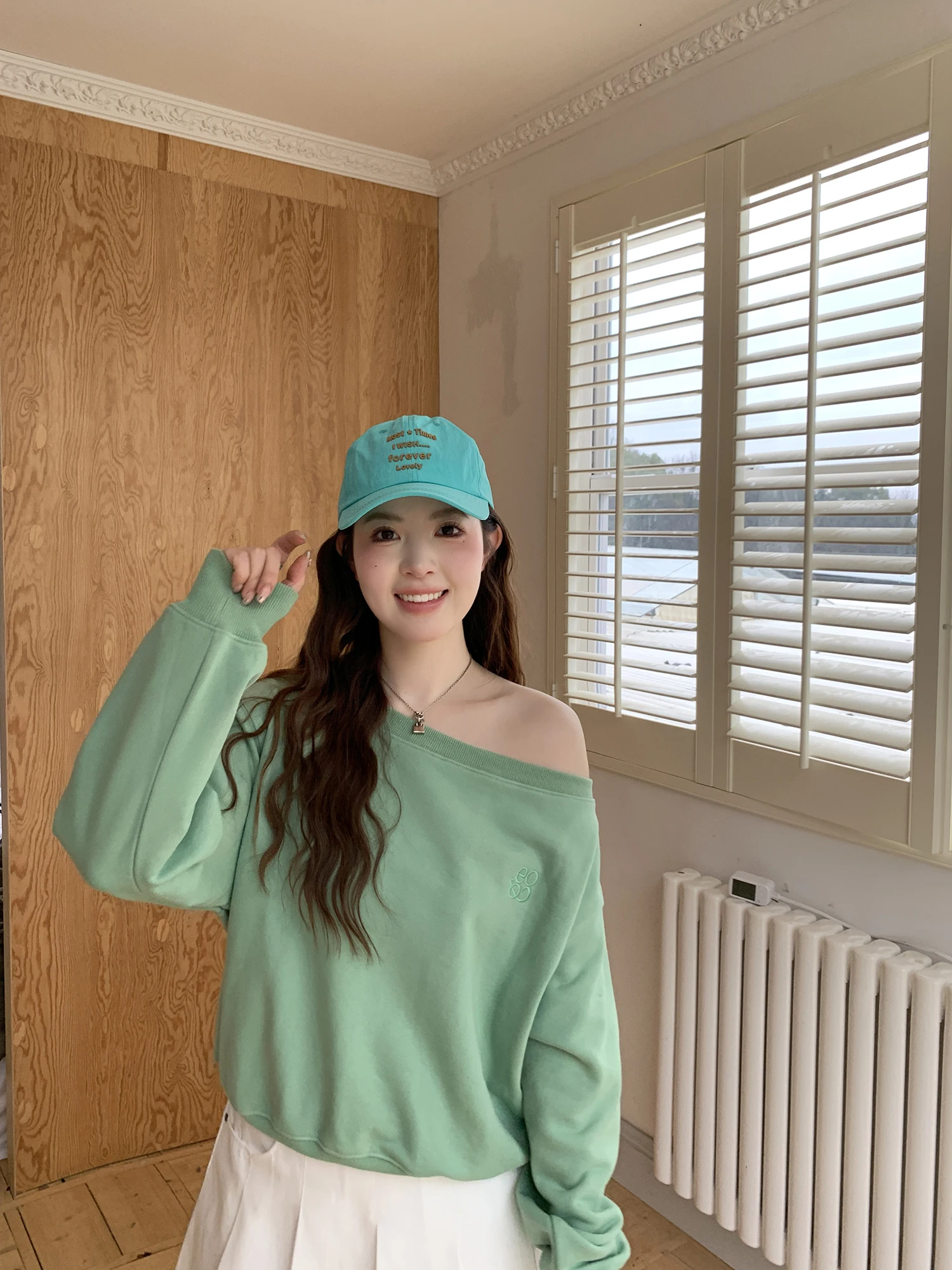 

Женская свободная толстовка Lazy Shoulder, новая весенняя модель в корейском стиле, удобная, из смесового хлопка и полиэстера, с длинным рукавом