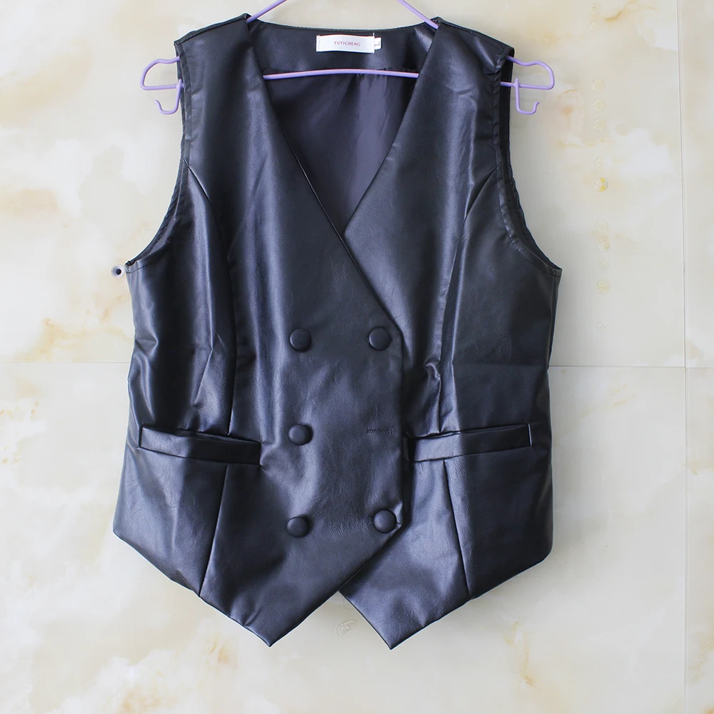 V-neck leather jacket, horse clip,  double breasted PU leather vest, short fit,  slimming, 2024 Spring and Autumn new item