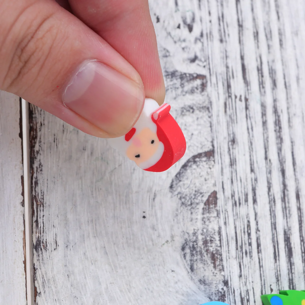 

Barrel Christmas Cartoon Eraser Colorful Small Pencil Eraser for School Stationery Kids Students Gift School Stationery