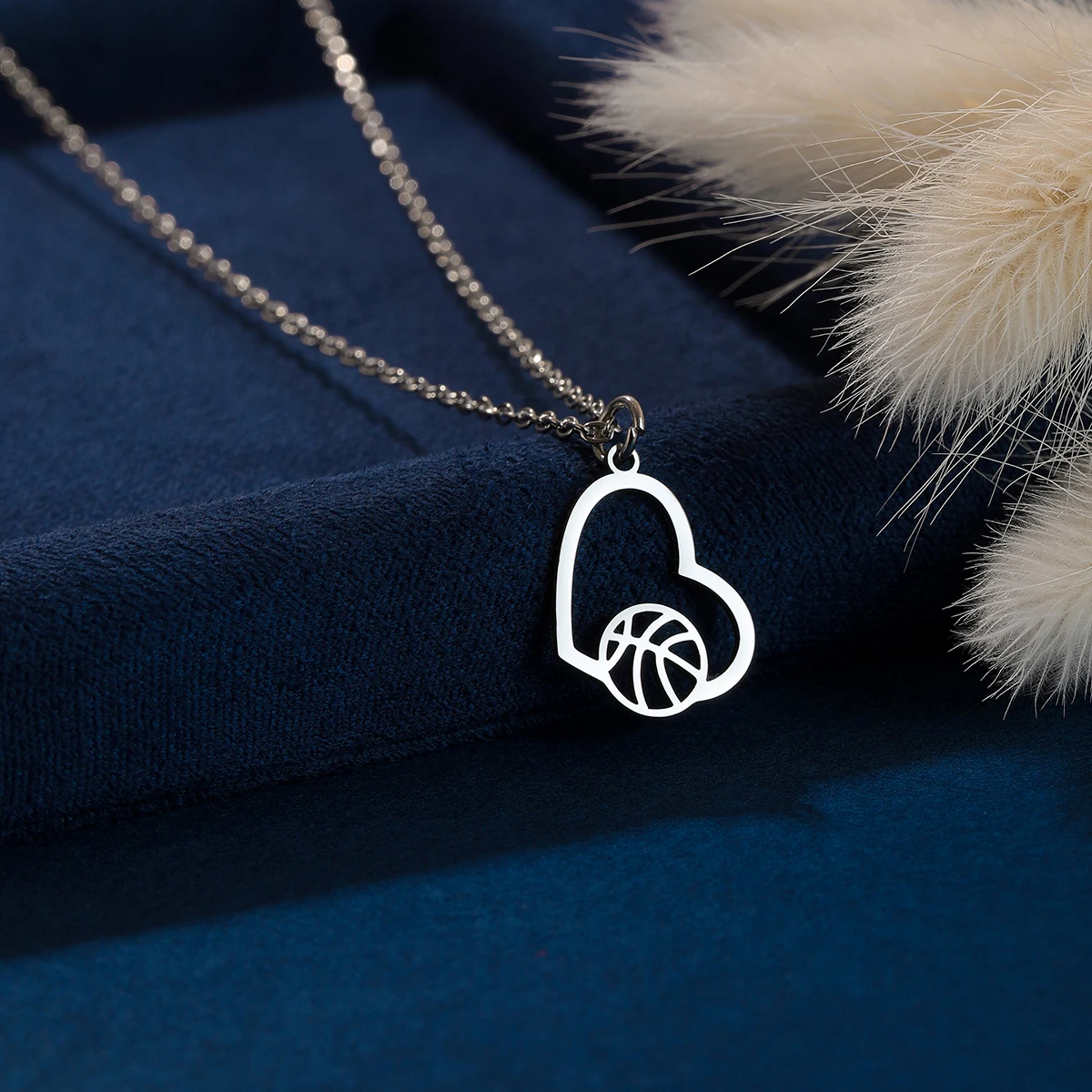 Kinitial Fashion Volleyball Heart Pendant Necklace For Woman Girls Heart Sports Chain Necklaces Stainless Steel Jewelry Gift