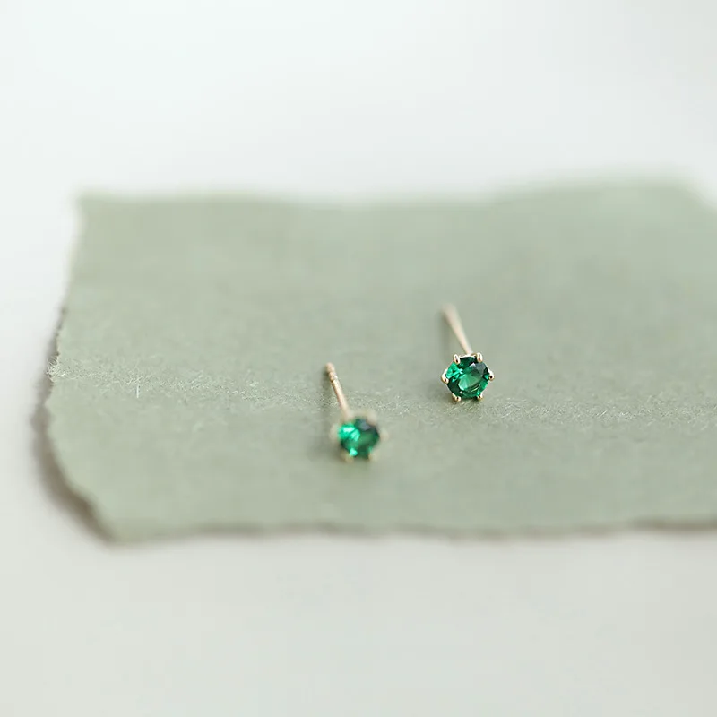 Mini 925 Sterling Silver Stud Earrings Six Prongs Set With Green Zircon All-match Simple Earrings for Women Jewelry