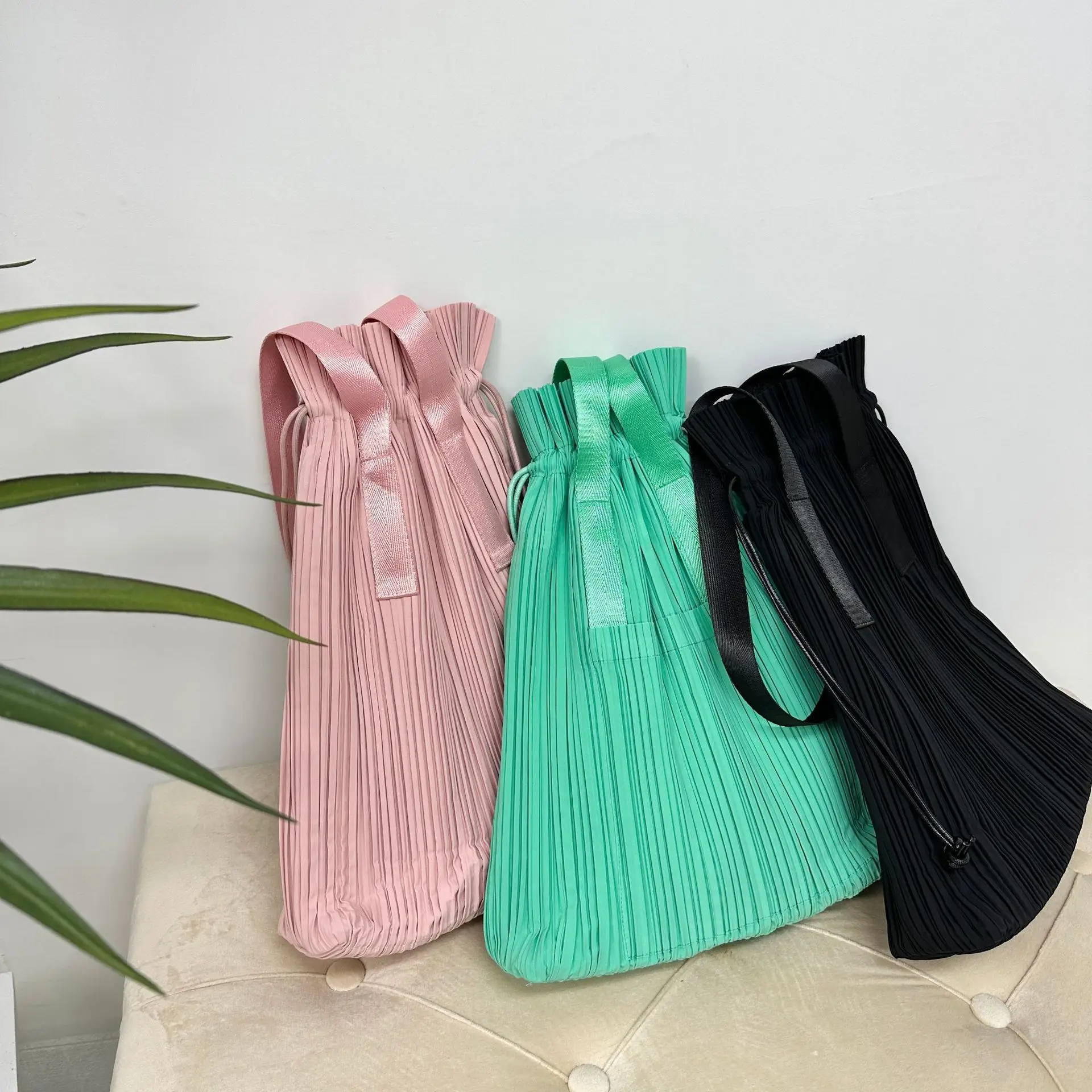 IN STOCK Miyake fold brand fashion ladies hand bag wrinkle drawstring cloth bag HOT SELLING