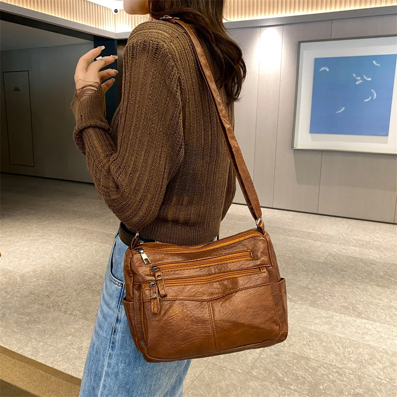 Middle-aged and Elderly Women's Bag 2024 New Multi-compartment Versatile Casual and Lightweight Women's Shoulder Messenger Bag