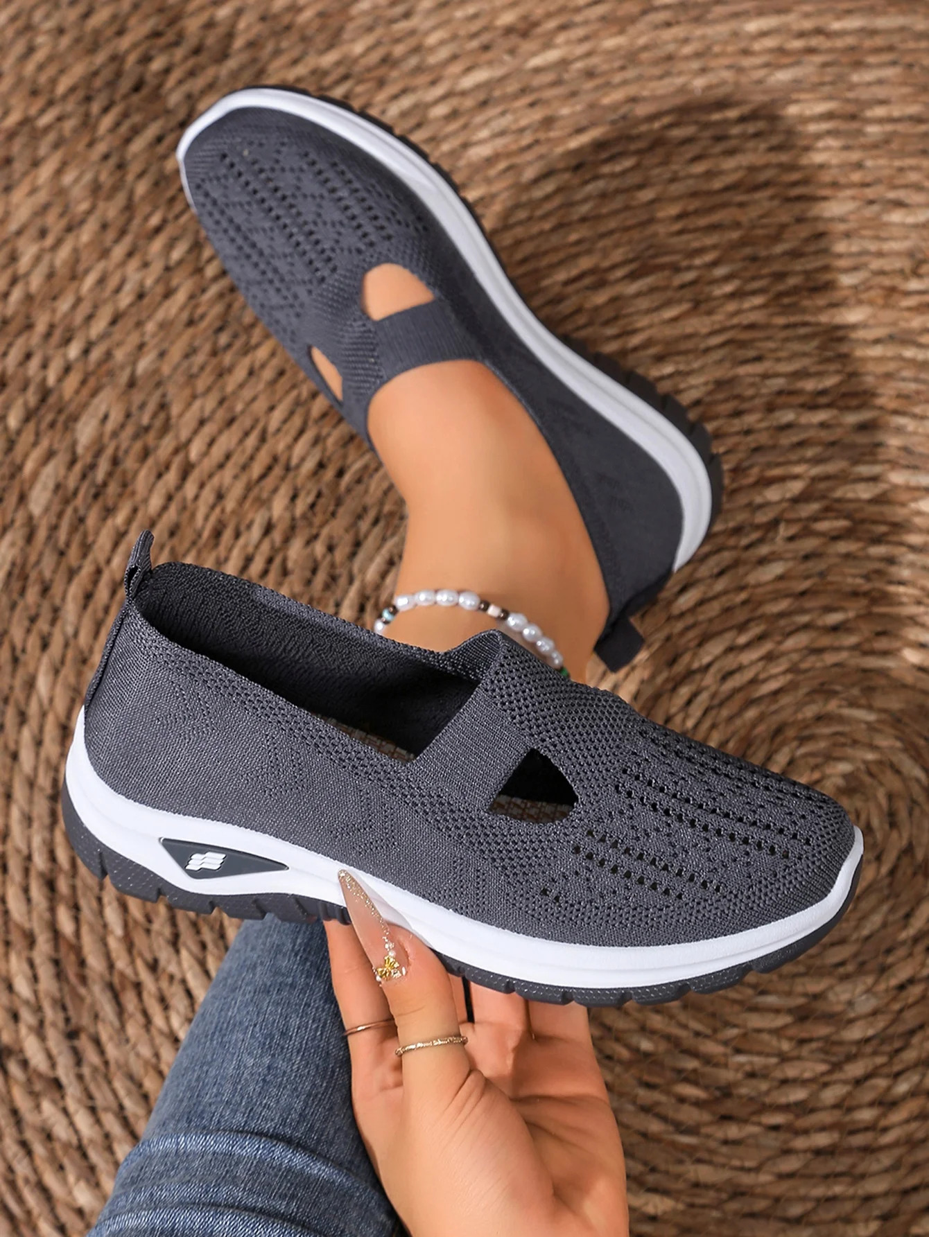 Sommerliche, atmungsaktive, hohlgestrickte Damen-Slip-On-Schuhe, rutschfeste, leichte Wandersneaker, lässige Mesh-Loafer für den Außenbereich – Detail 11