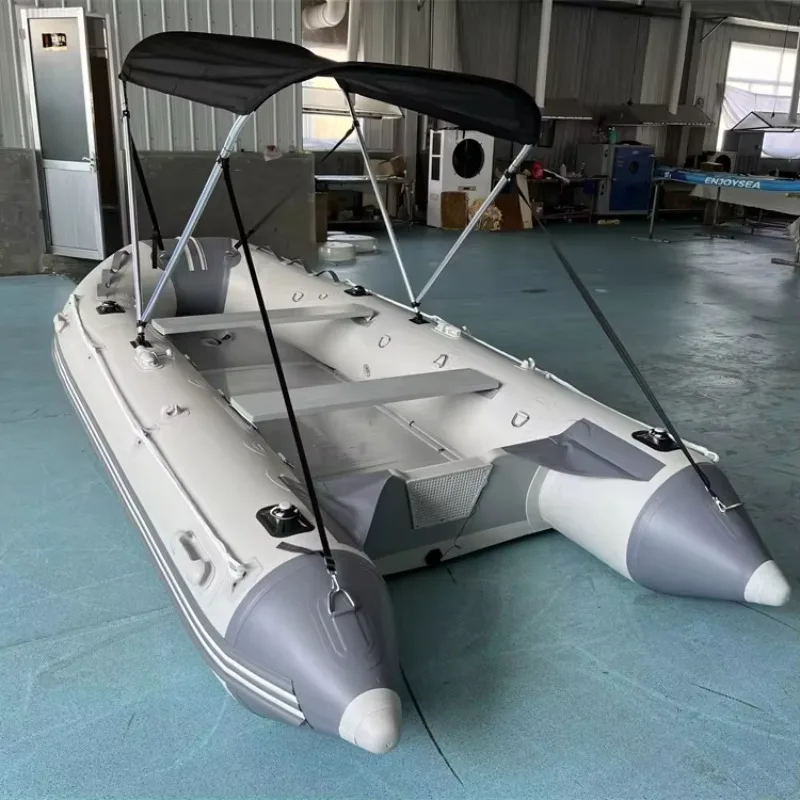 

3,6-метровая алюминиевая надувная спортивная яхта на 6 человек, устойчивая, для 5 человек, с возможностью серфинга и подвесным мотором.