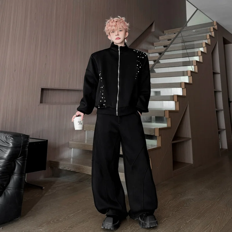 

Весенний мужской комплект: кардиган с капюшоном и брюки с жемчужным декором, повседневный стиль, премиум-класс, эффектный и стильный.