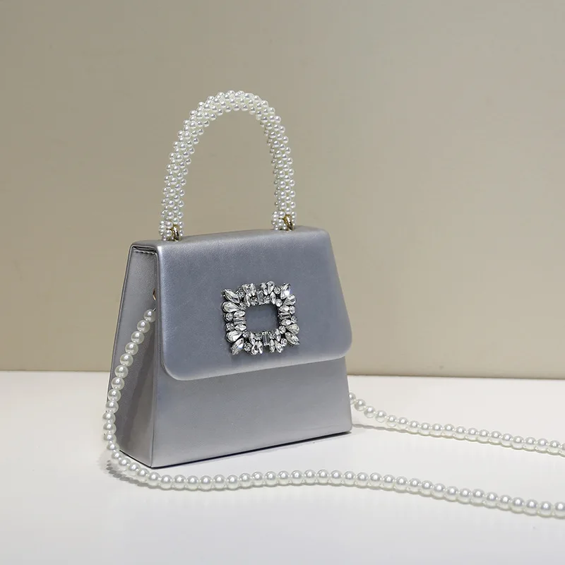 -Border Niche Pearl Hand Small Square Bag2024New Crossbody Pearl Chain Bags Show Elegant Bag