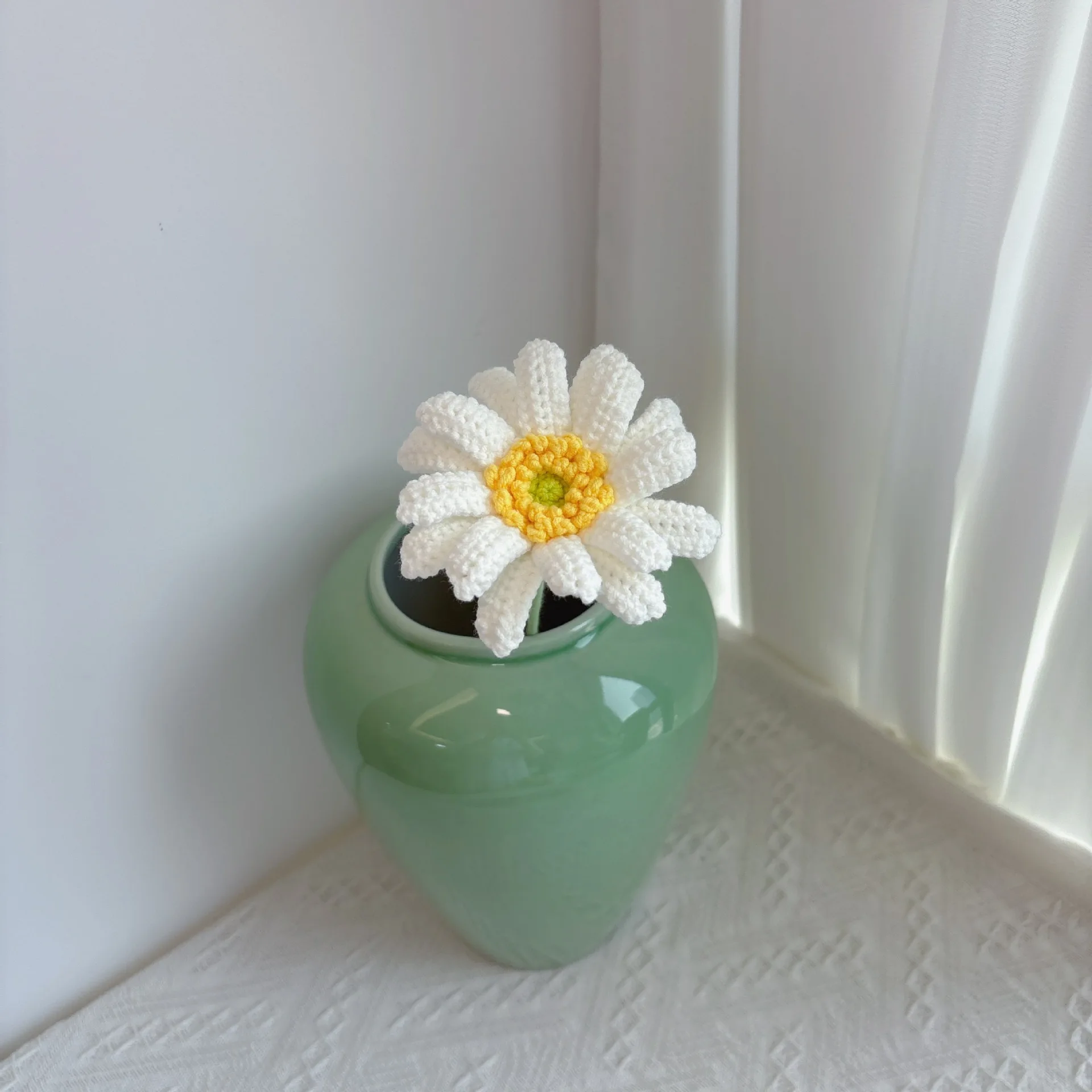 Gehäkelte Chrysanthemenzweige, kreativer künstlicher Blumenstrauß, handgefertigte gewebte Blumen, Dekoration für Schreibtisch und Bücherregal, Geschenk – Detail 4