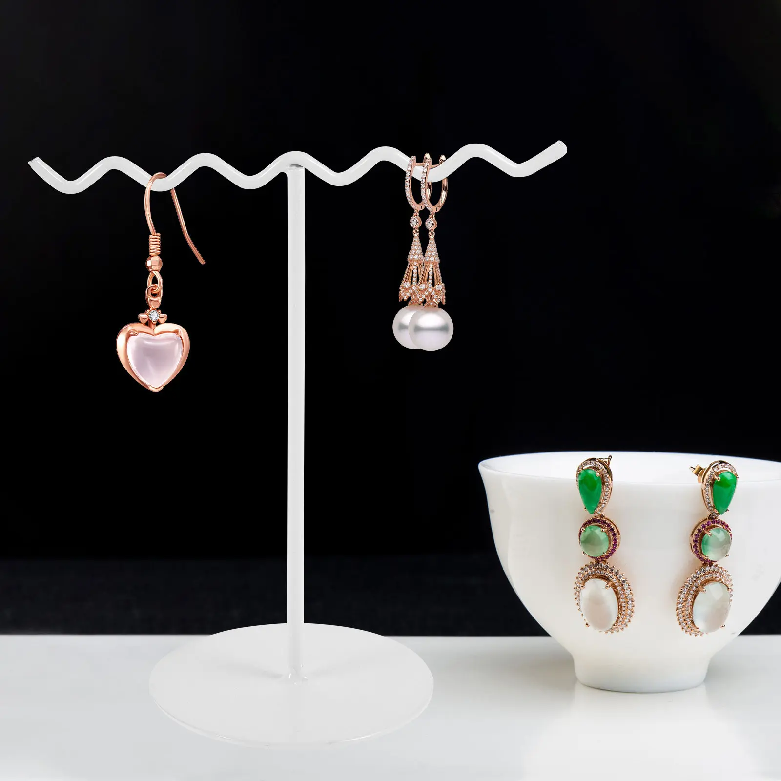 

Wrought Iron Jewelry Rack Desktop Stand Rotatable Earring Holder Necklace Bracelet Organizer Jewelry Display Tower