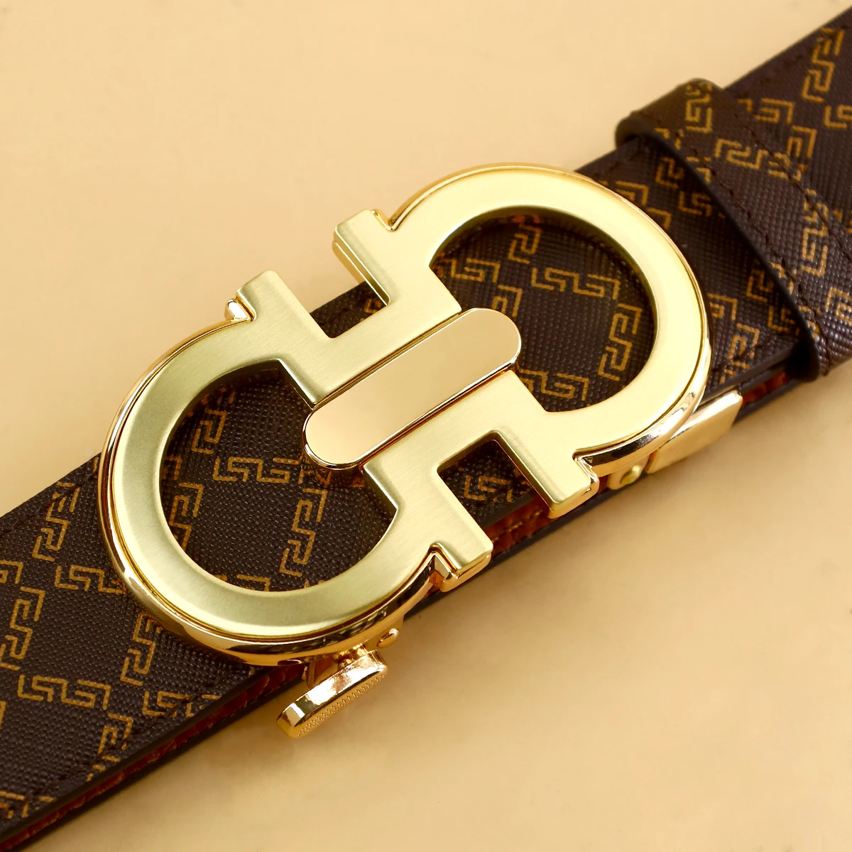 حزام رجالي بإبزيم تلقائي من خليط معدني لملحقات السراويل التجارية الجينز هدية مثالية للزوج والأب