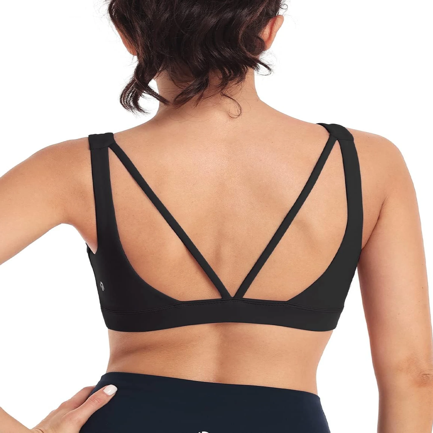 

Medium Support HeyNuts Wonder Sports Bras - Comfortable Yoga Bras for Women with Removable Pads, Ideal for A-D Cups - Perfect Wo