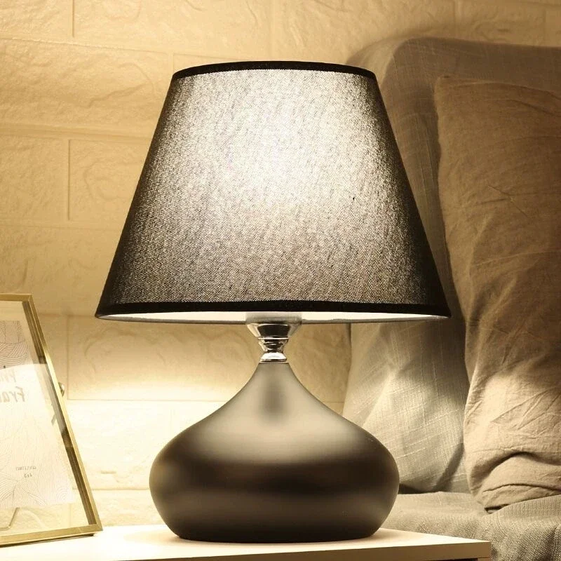Luxury Remote Control Desk Lamp Bedroom American Light Retro Hotel Bedside Lamp Simple Creative Induction Lighting for Home