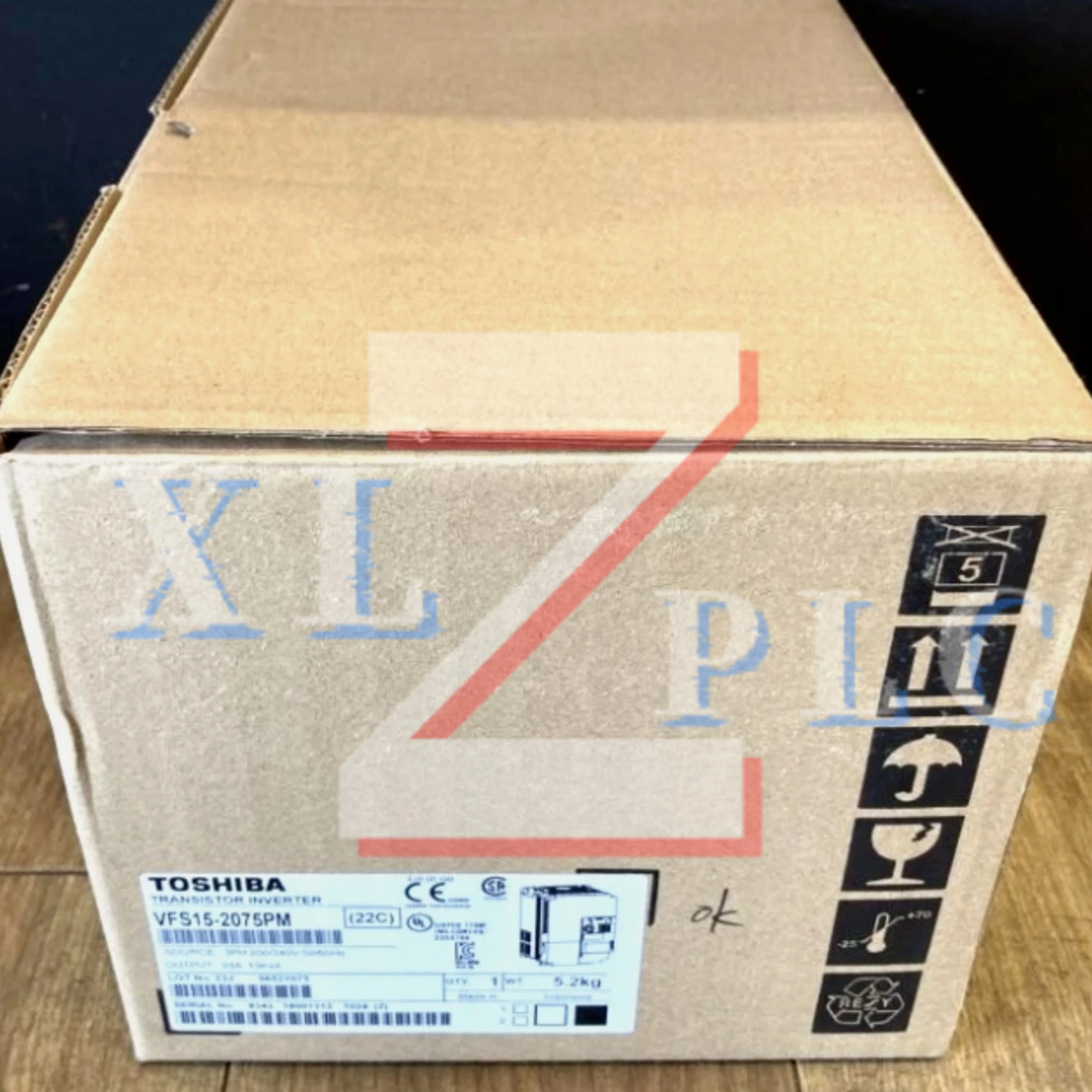 

new original frequency converter VFS15-2055PM VFS15-2075PM
