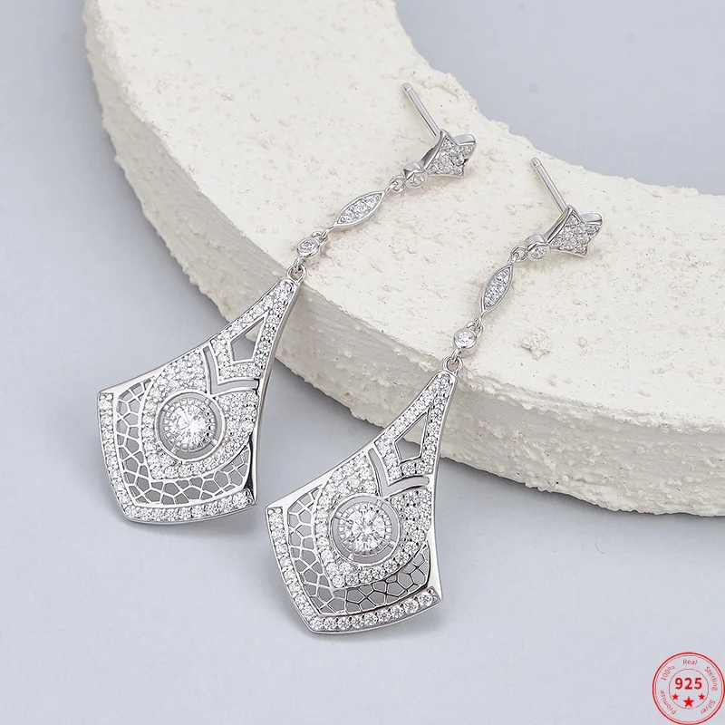 

Серьги-гвоздики из стерлингового серебра S925 для женщин, полые серьги-гвоздики с геометрическим узором, микроинкрустированные цирконом, модные ювелирные изделия, оптовая продажа